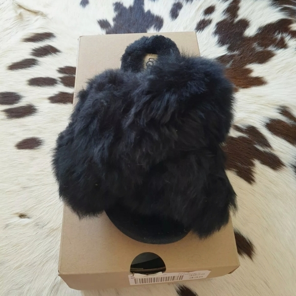 Authentic UGG Fuzzalicious Sheepskin Shearling Soft Fur Fluffy Slippers AU 5 - Picture 8 of 12